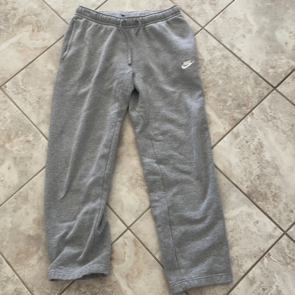 Men’s Nike gray sweatpants